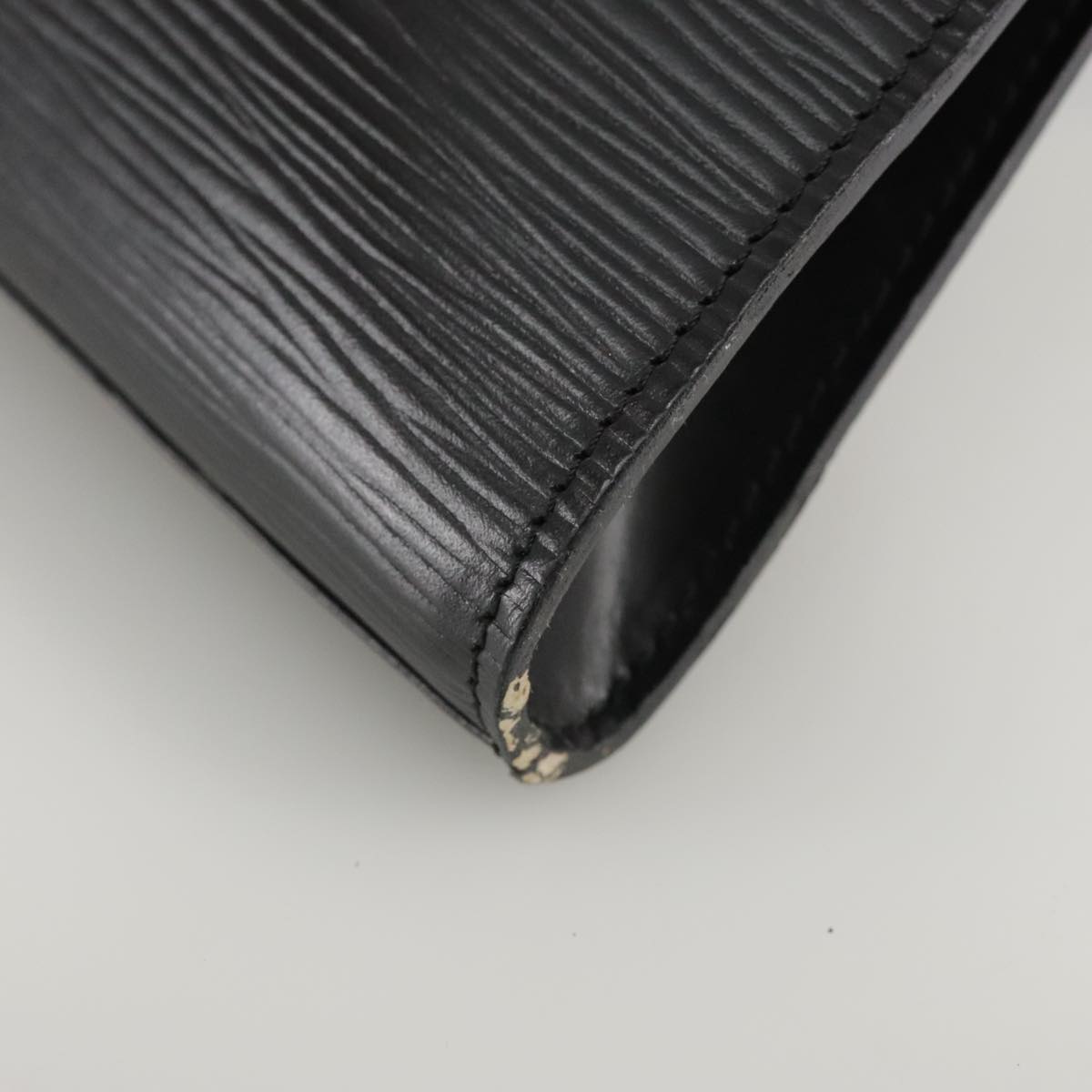 LOUIS VUITTON Epi Art Deco Clutch Bag Black M52632 LV Auth bs21387