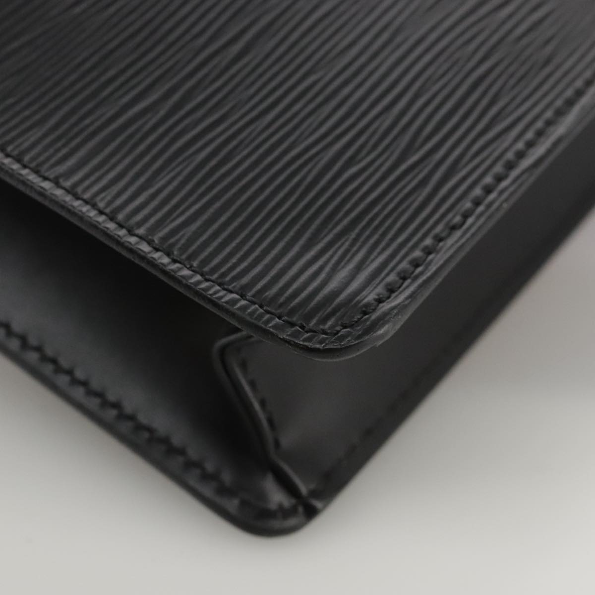 LOUIS VUITTON Epi Pochette Homme Clutch Bag Black Noir M52522 LV Auth bs21484
