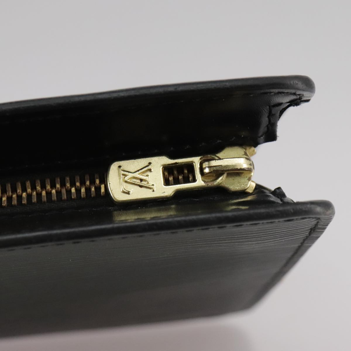 LOUIS VUITTON Epi Pochette Homme Clutch Bag Black Noir M52522 LV Auth bs21484