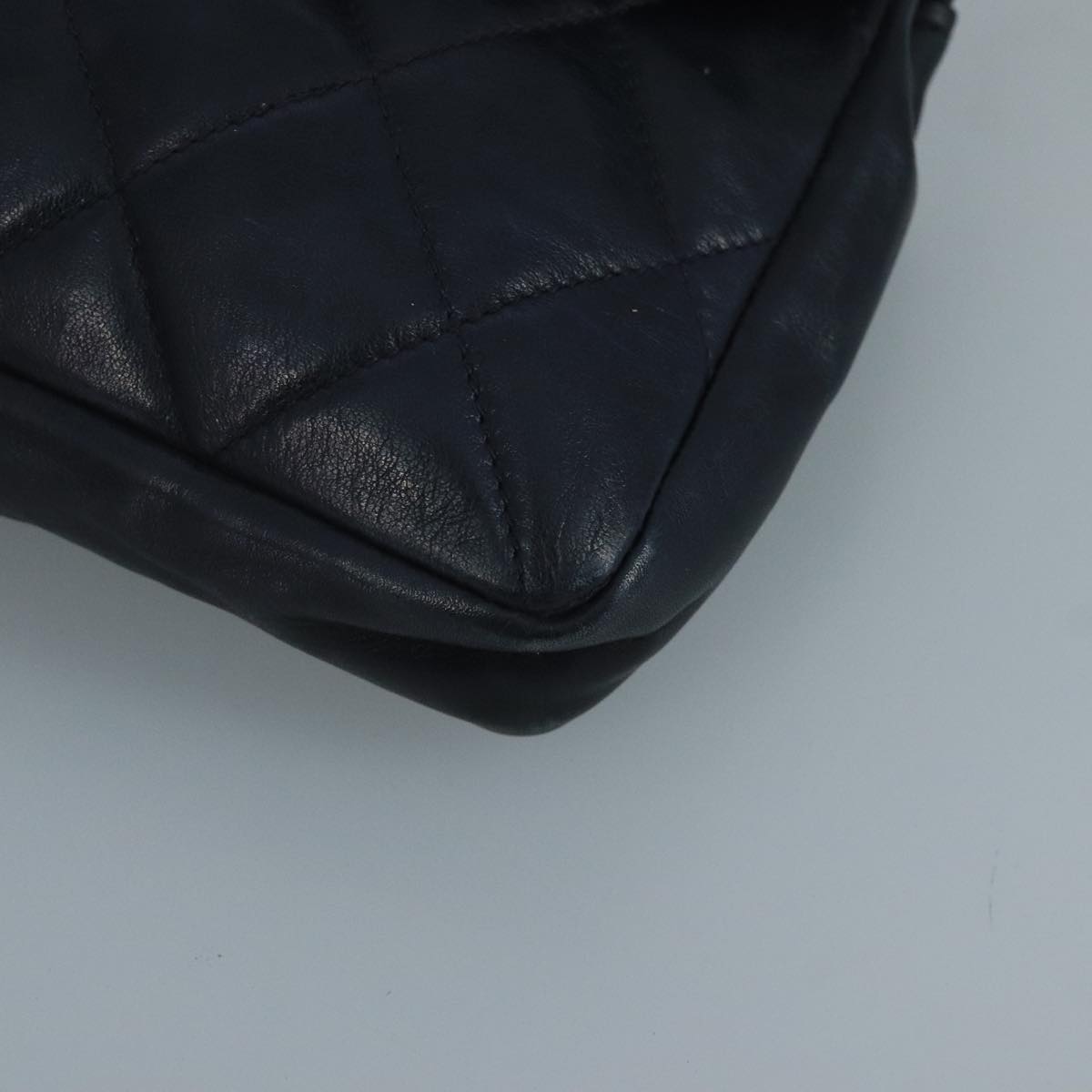 CHANEL Matelasse Waist bag Lamb Skin Navy CC Auth bs21663