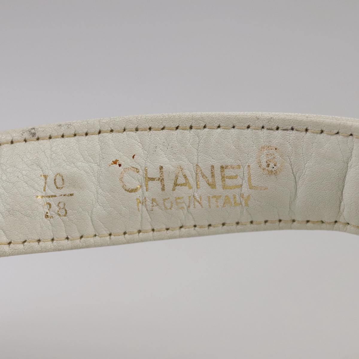 CHANEL Matelasse Waist bag Lamb Skin White CC Auth bs21712