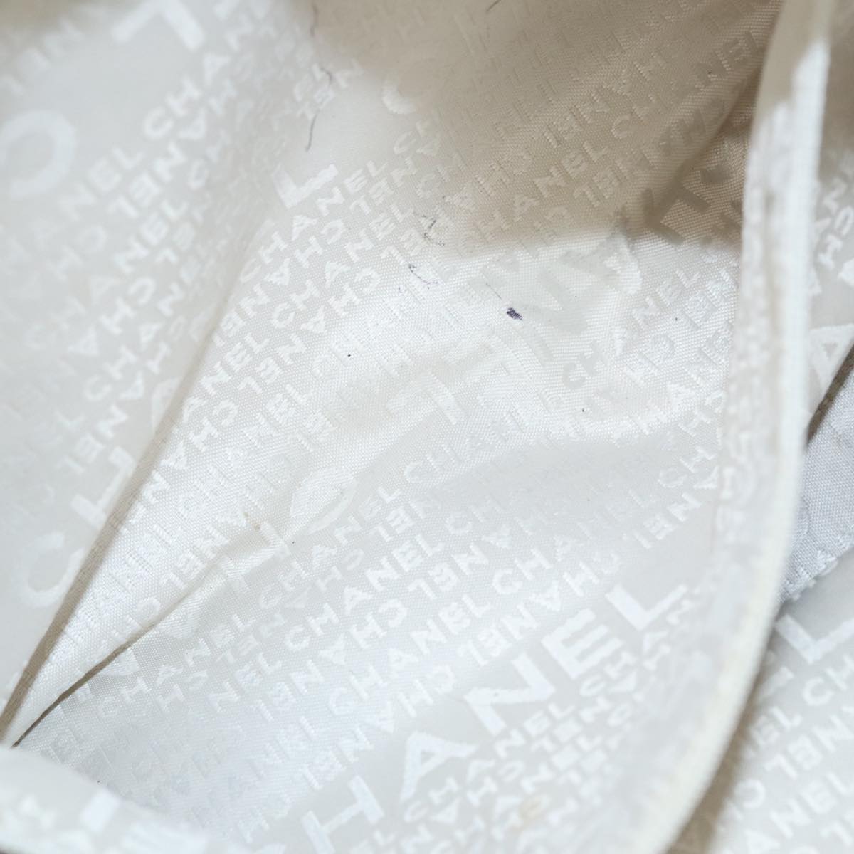 CHANEL Tote Bag Canvas White Black Silver CC Auth bs22011