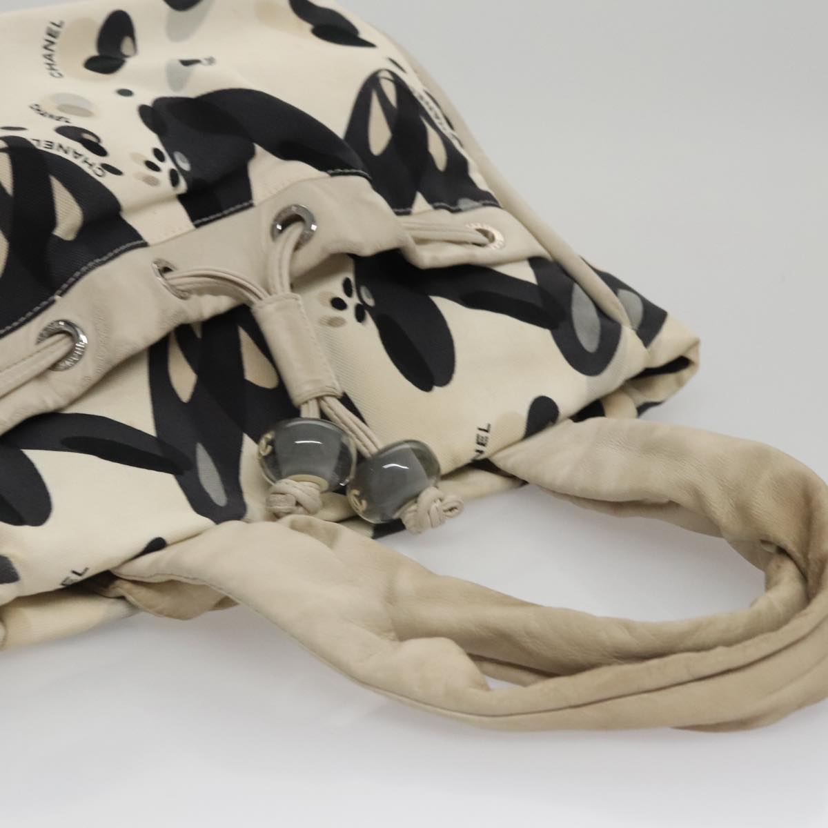 CHANEL Tote Bag Canvas White Black Silver CC Auth bs22011