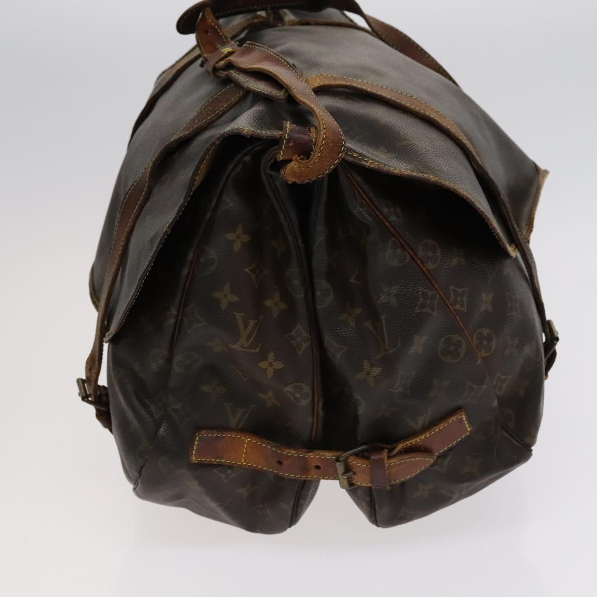 LOUIS VUITTON Monogram Saumur 43 Shoulder Bag M42252 LV Auth bs22328