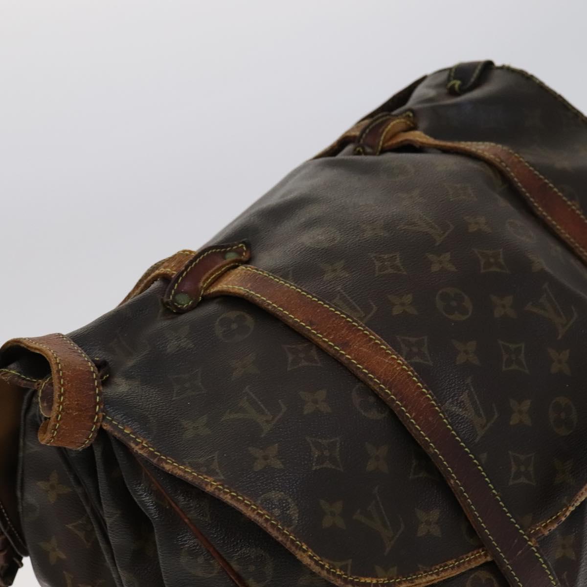 LOUIS VUITTON Monogram Saumur 43 Shoulder Bag M42252 LV Auth bs22328