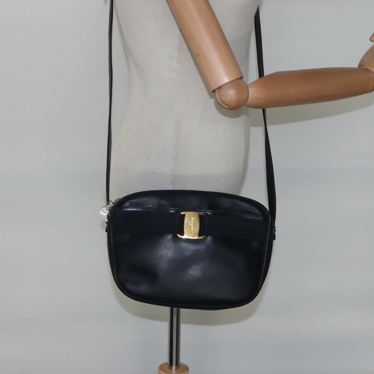 Salvatore Ferragamo Vala Shoulder Bag Leather Navy Gold Auth bs22996