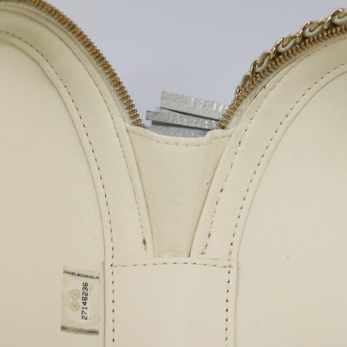 CHANEL V Stitch LA PAUSA Chain Shoulder Bag Leather White CC Auth bs23014SAV