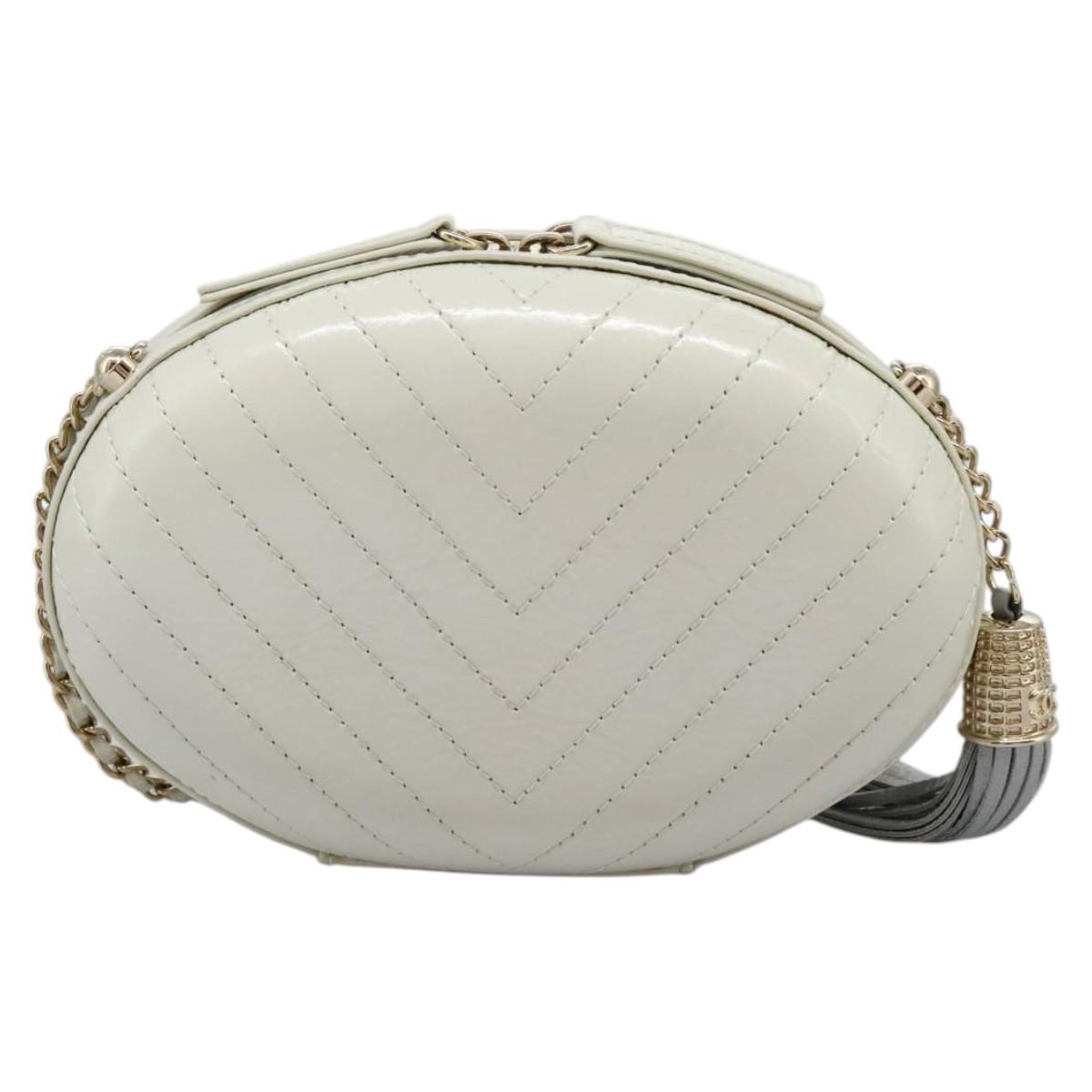 CHANEL V Stitch LA PAUSA Chain Shoulder Bag Leather White CC Auth bs23014SAV