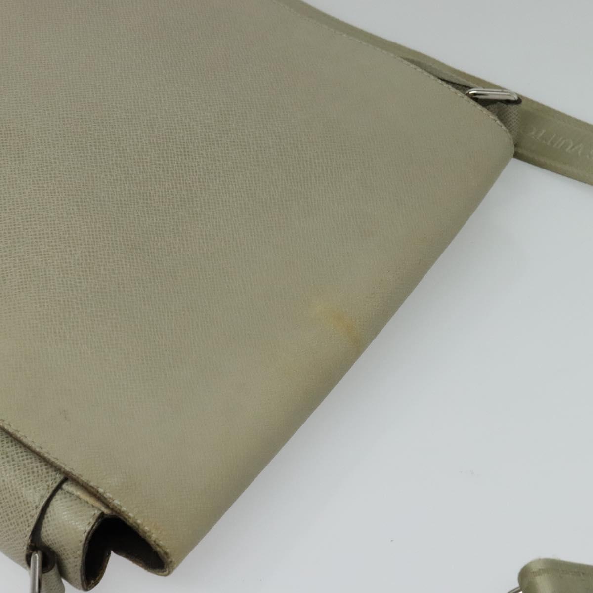 LOUIS VUITTON Taiga Milo Shoulder Bag Porer M32633 LV Auth bs24258