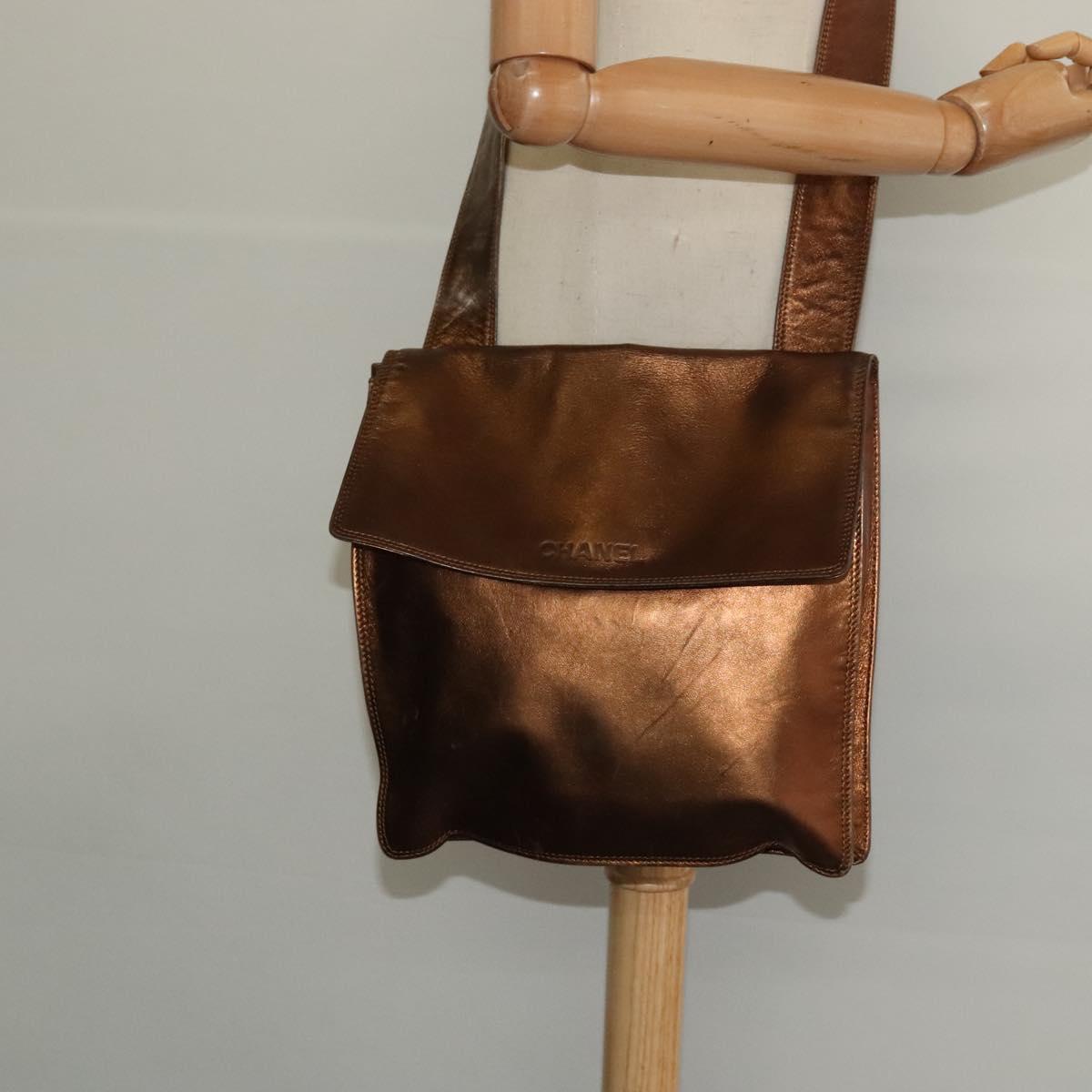 CHANEL Shoulder Bag Leather Brown Gold CC Auth bs24975