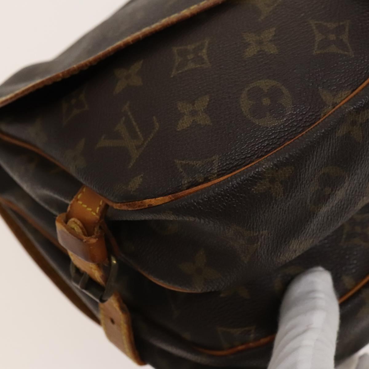 LOUIS VUITTON Monogram Saumur 30 Shoulder Bag M42256 LV Auth bs25355
