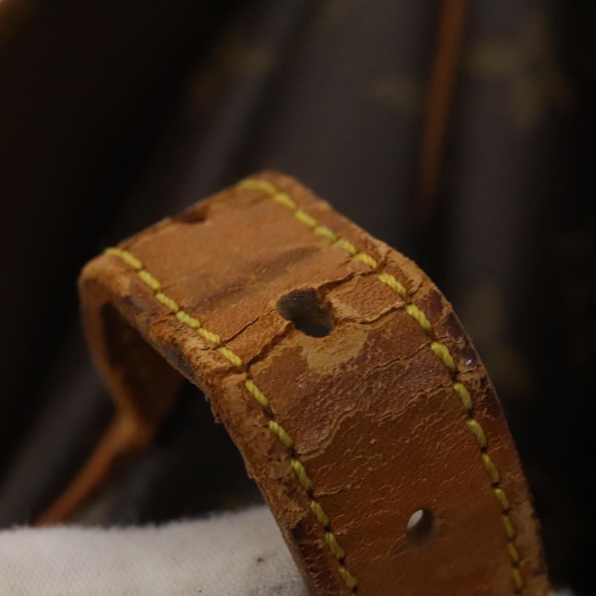 LOUIS VUITTON Monogram Saumur 30 Shoulder Bag M42256 LV Auth bs25355