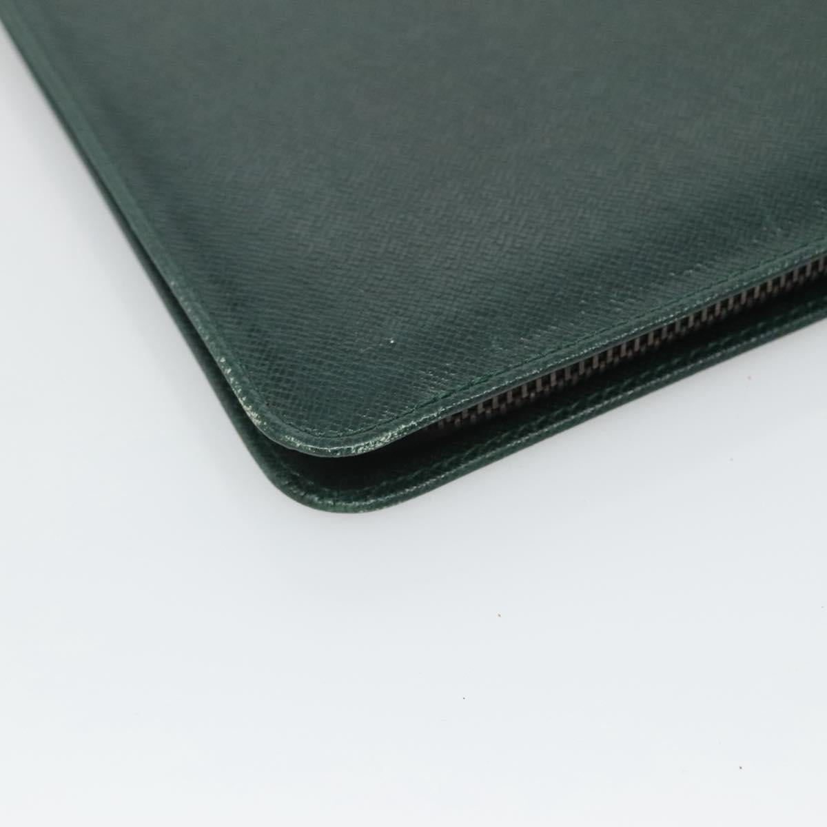 LOUIS VUITTON Taiga Travel Case Epicea LV Auth bs25360