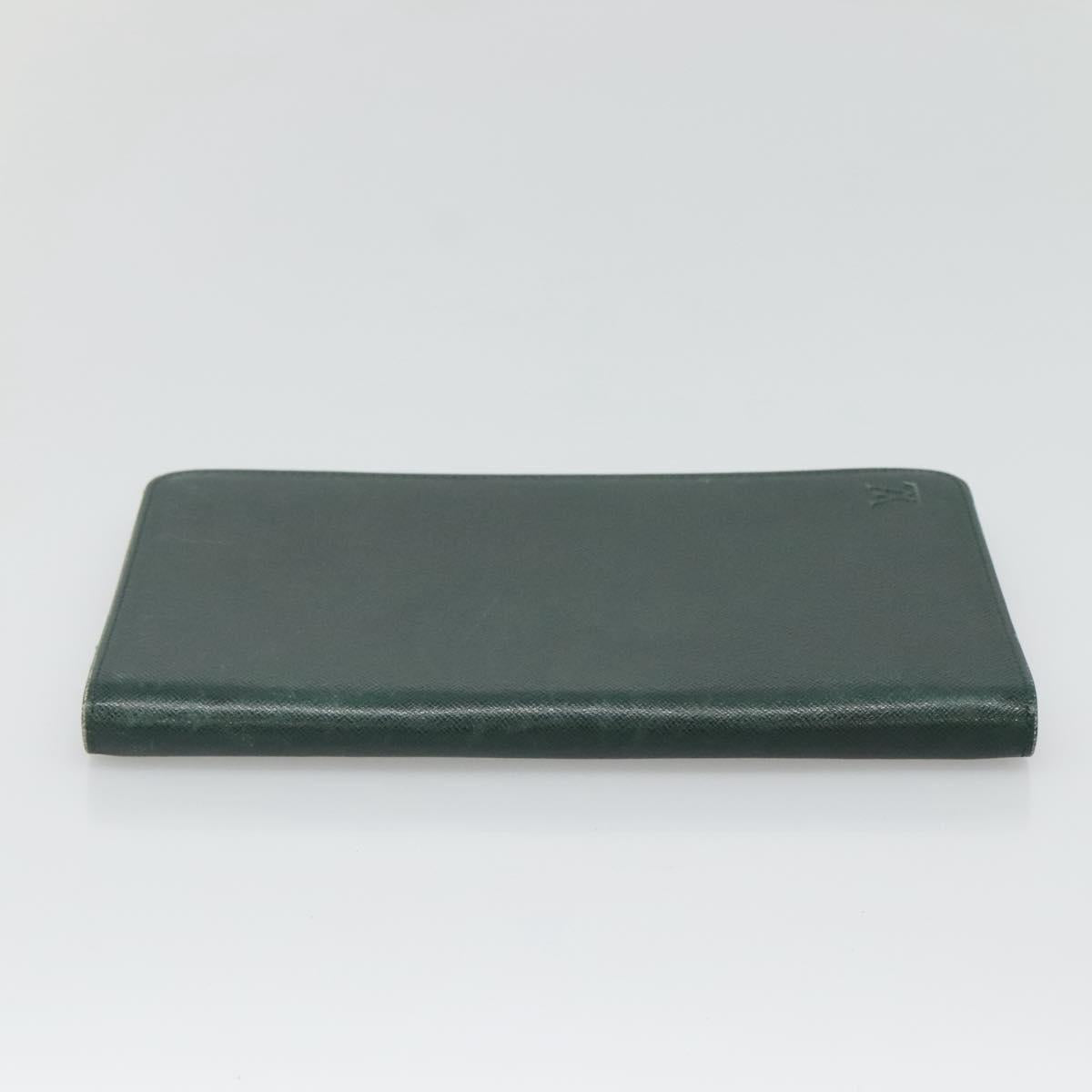 LOUIS VUITTON Taiga Travel Case Epicea LV Auth bs25360