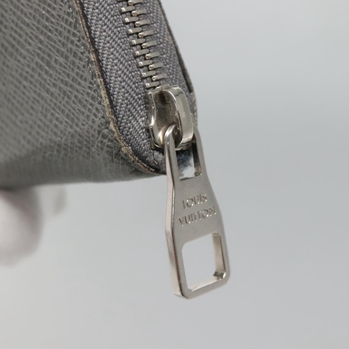 LOUIS VUITTON Taiga Zippy Wallet Vertical Gray Gracie M32601 LV Auth bs25700