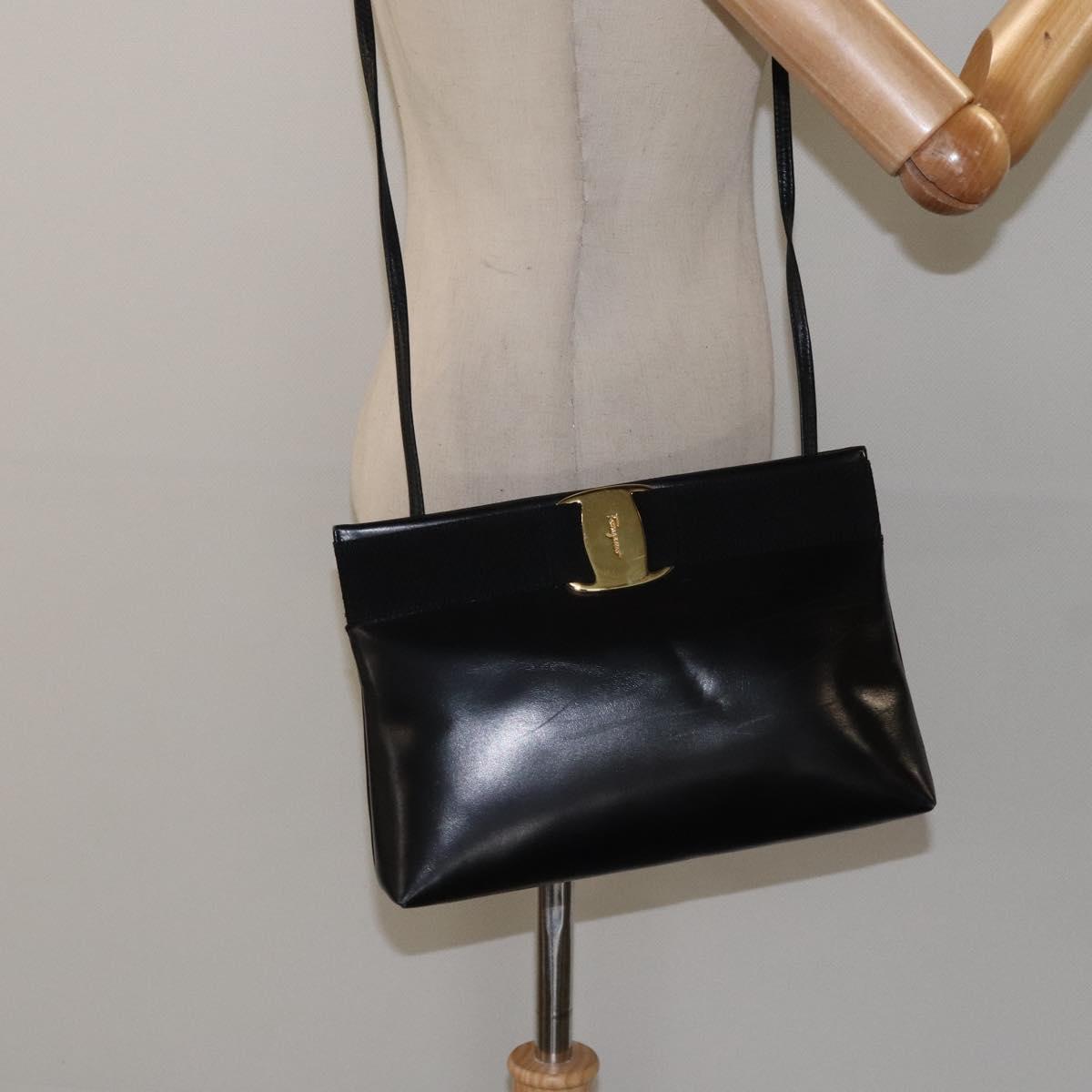 Salvatore Ferragamo Vala Shoulder Bag Leather Black Gold Auth bs26159