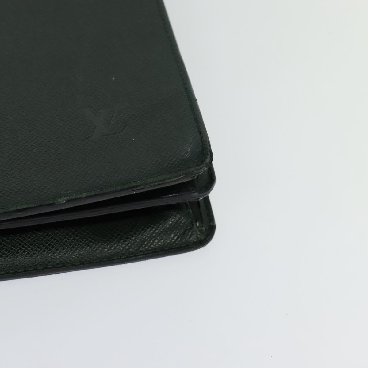 LOUIS VUITTON Taiga Robusto 2 Hand Bag Epicea M3104P LV Auth bs26831