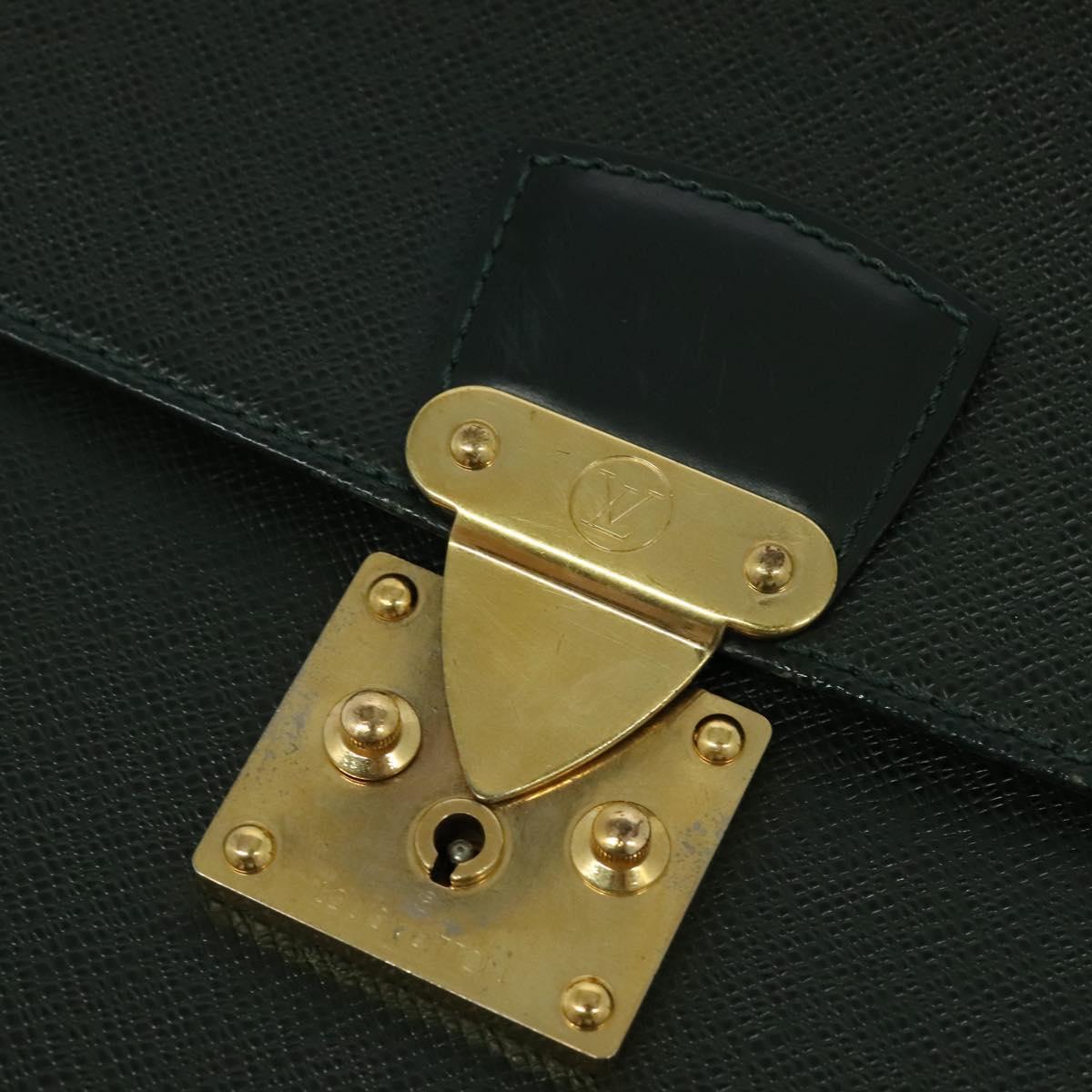 LOUIS VUITTON Taiga Robusto 2 Hand Bag Epicea M3104P LV Auth bs26831