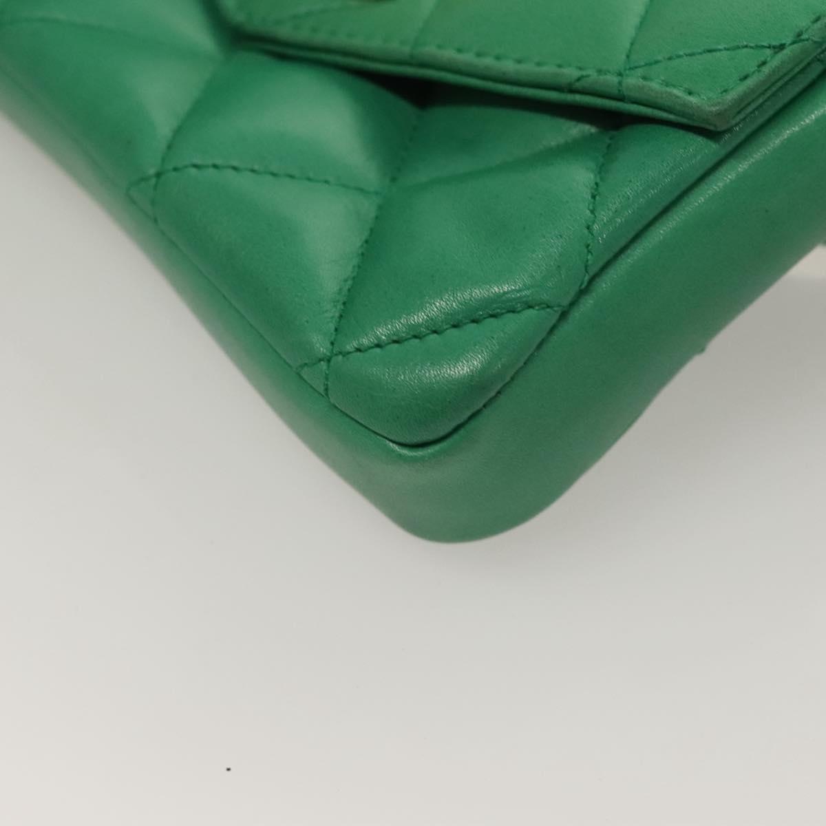 CHANEL Matelasse Waist bag Lamb Skin Red Gold Green CC Auth bs26866