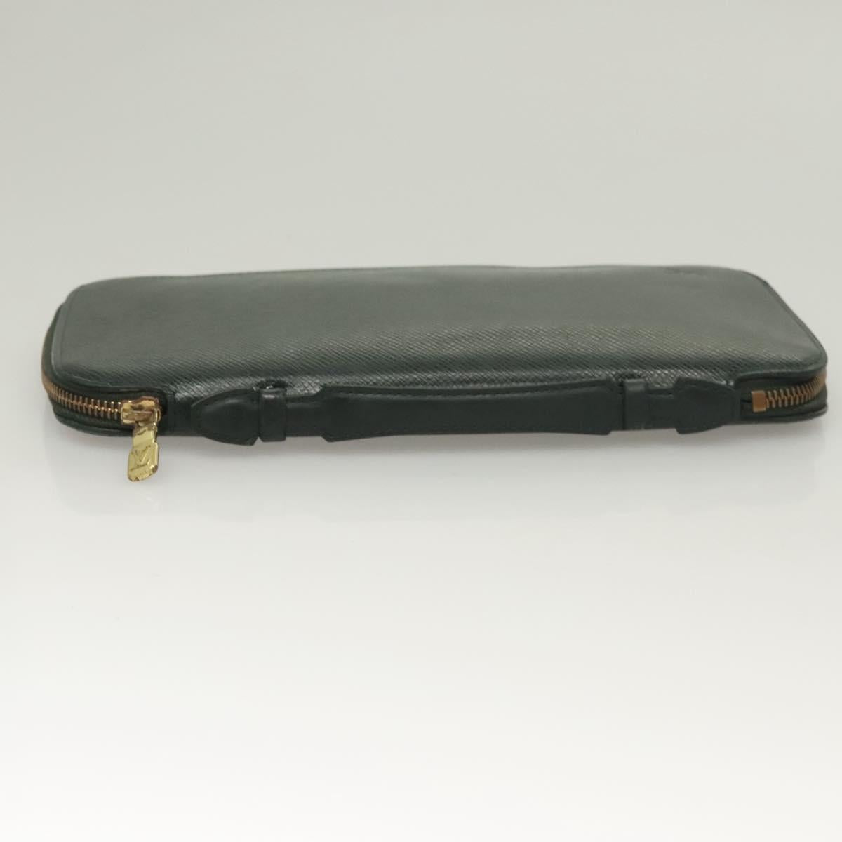 LOUIS VUITTON Taiga Organizer Atholl Travel Case Epicea M30654 LV Auth bs27155