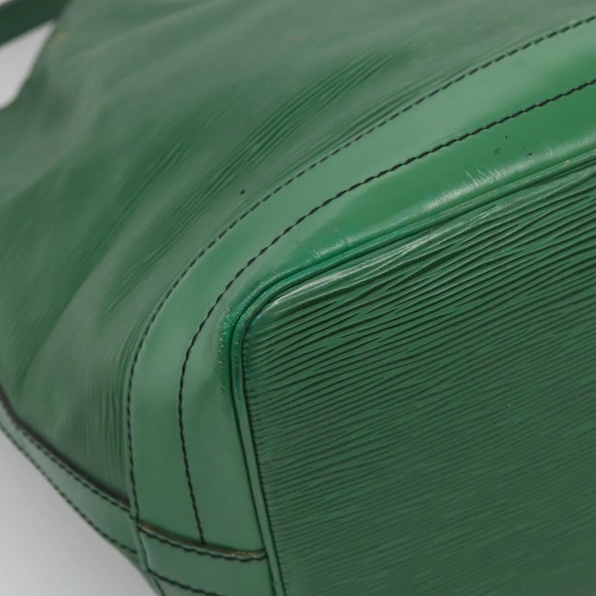 LOUIS VUITTON Epi Noe Shoulder Bag Green M44004 LV Auth bs27263