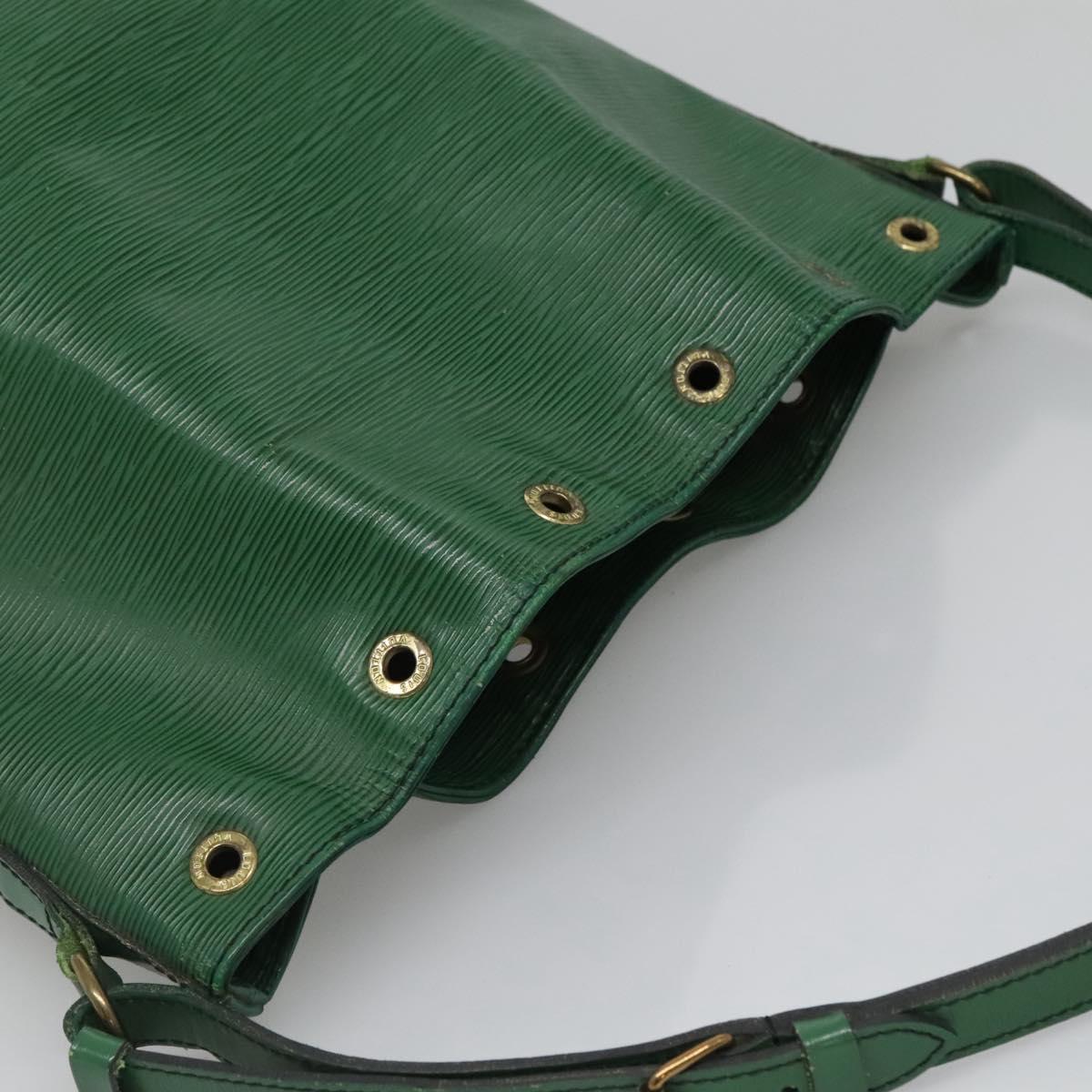 LOUIS VUITTON Epi Noe Shoulder Bag Green M44004 LV Auth bs27263