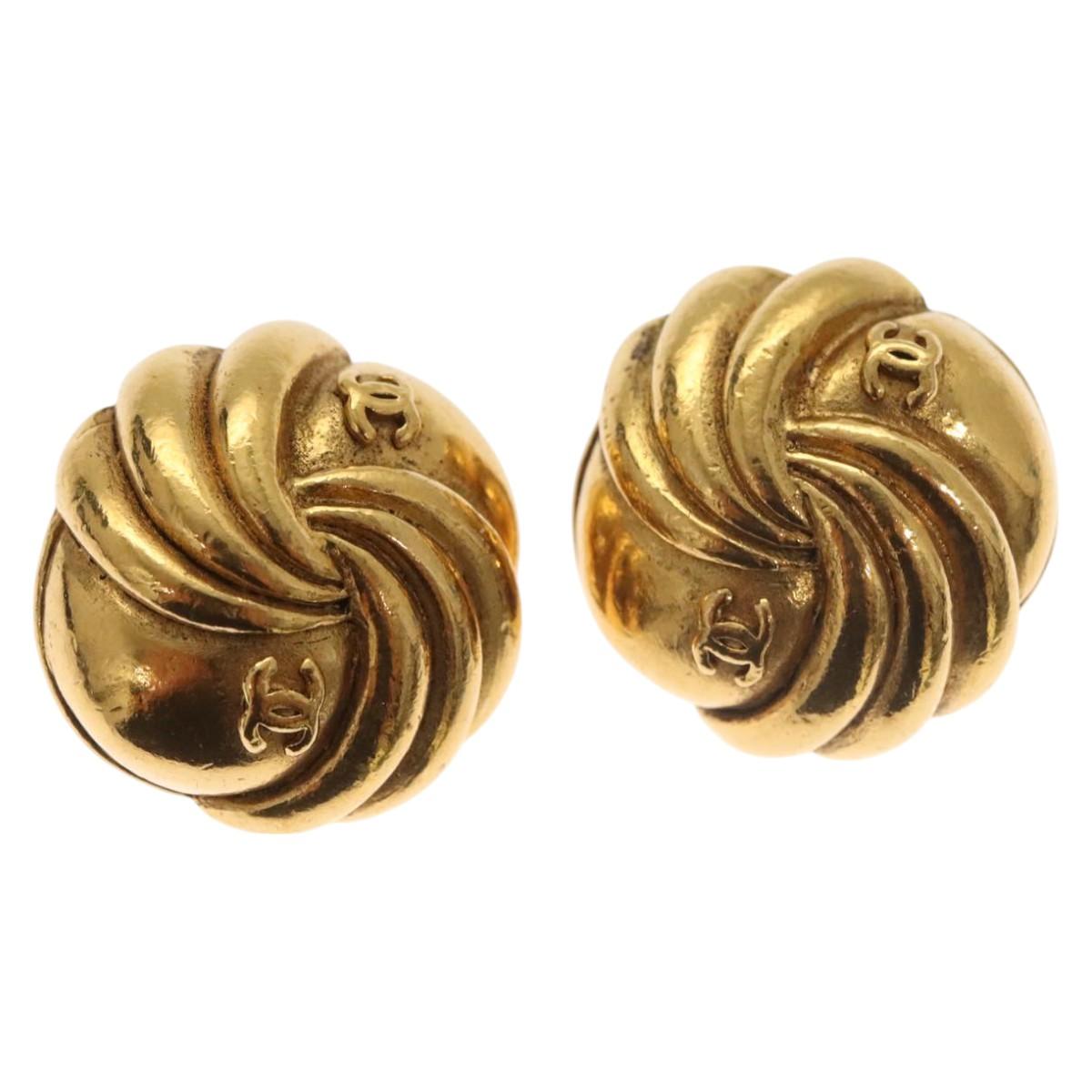 CHANEL Earring Metal Gold CC Auth bs27349