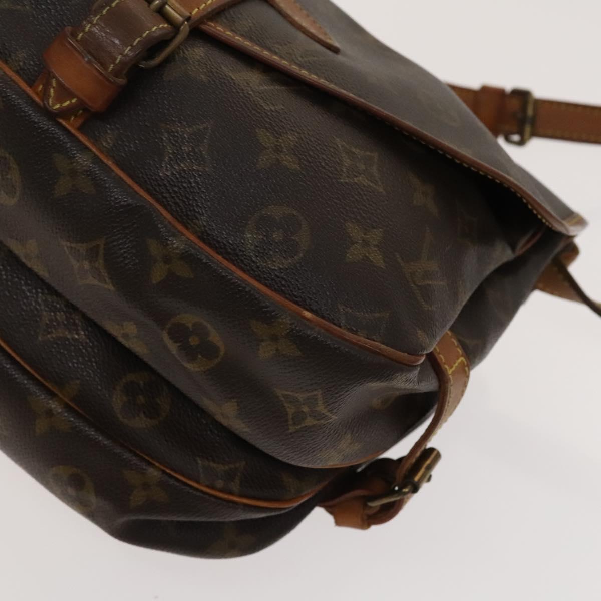 LOUIS VUITTON Monogram Saumur 30 Shoulder Bag M42256 LV Auth bs28187