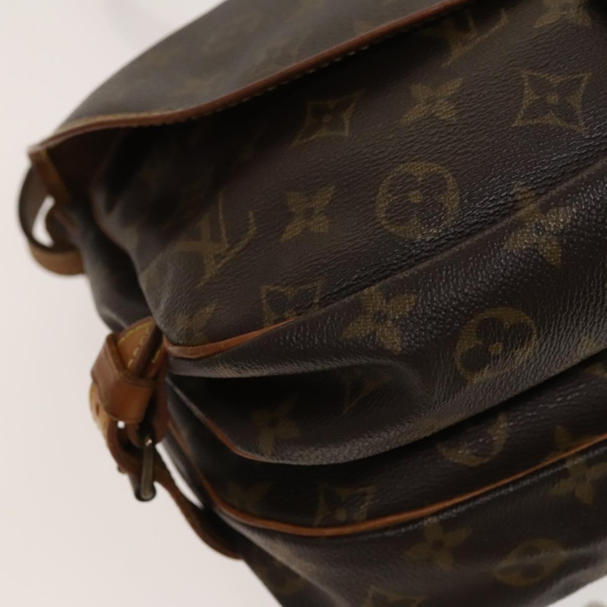 LOUIS VUITTON Monogram Saumur 30 Shoulder Bag M42256 LV Auth bs28187
