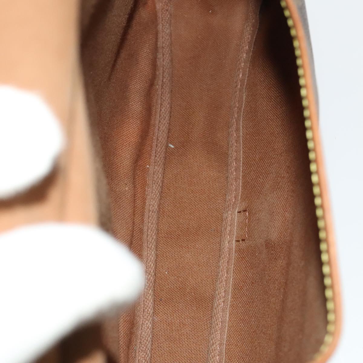 LOUIS VUITTON Monogram Saumur 30 Shoulder Bag M42256 LV Auth bs28187