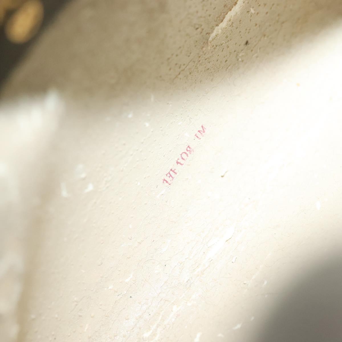 CHANEL Pouch Caviar Skin Black Gold CC Auth bs28771