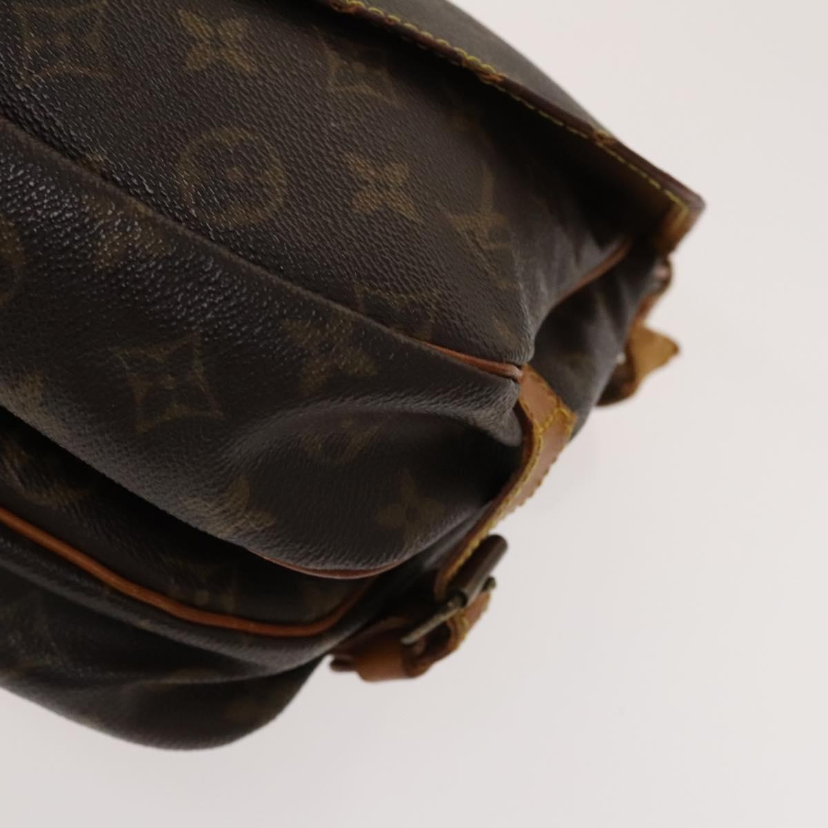 LOUIS VUITTON Monogram Saumur 30 Shoulder Bag M42256 LV Auth bs28820