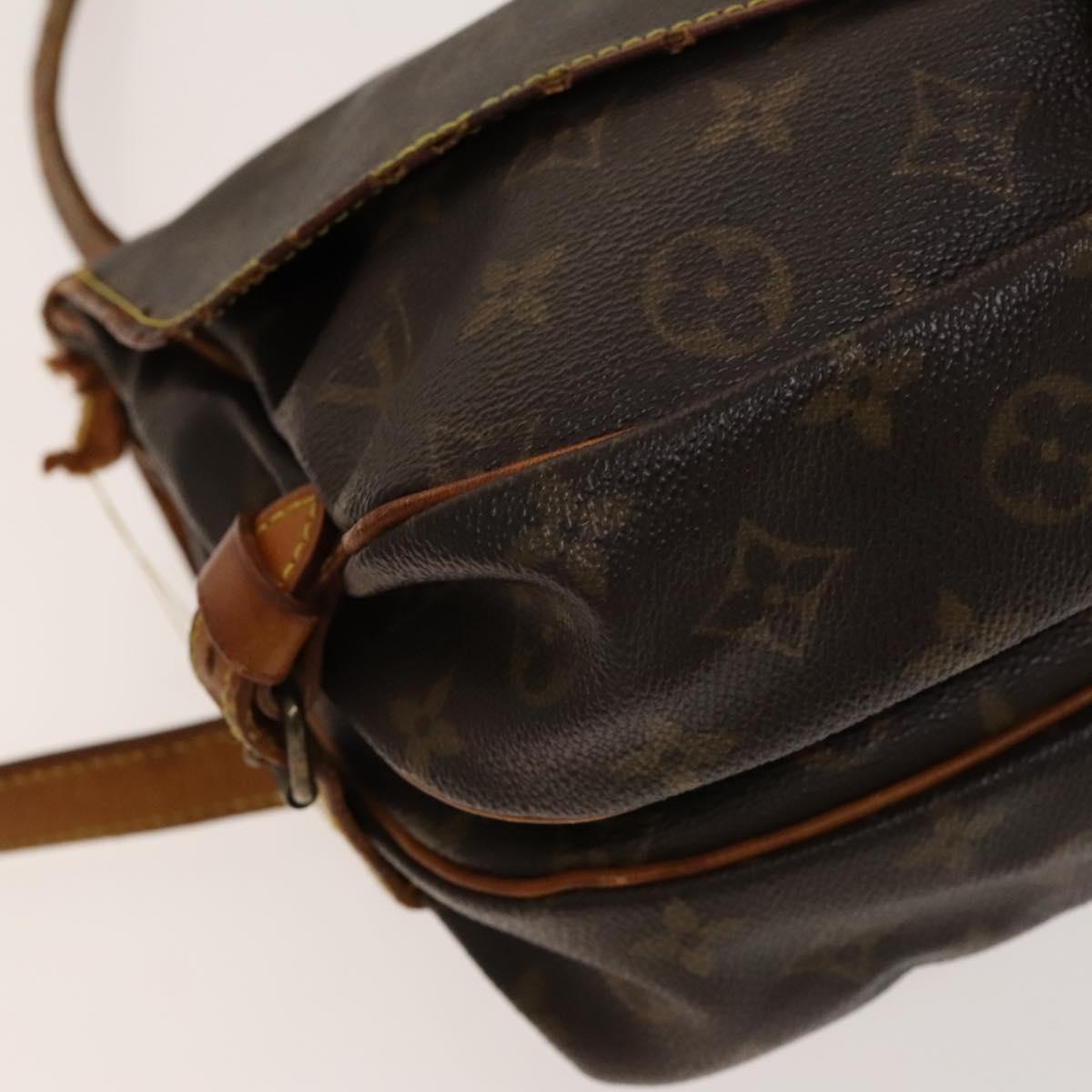 LOUIS VUITTON Monogram Saumur 30 Shoulder Bag M42256 LV Auth bs28820