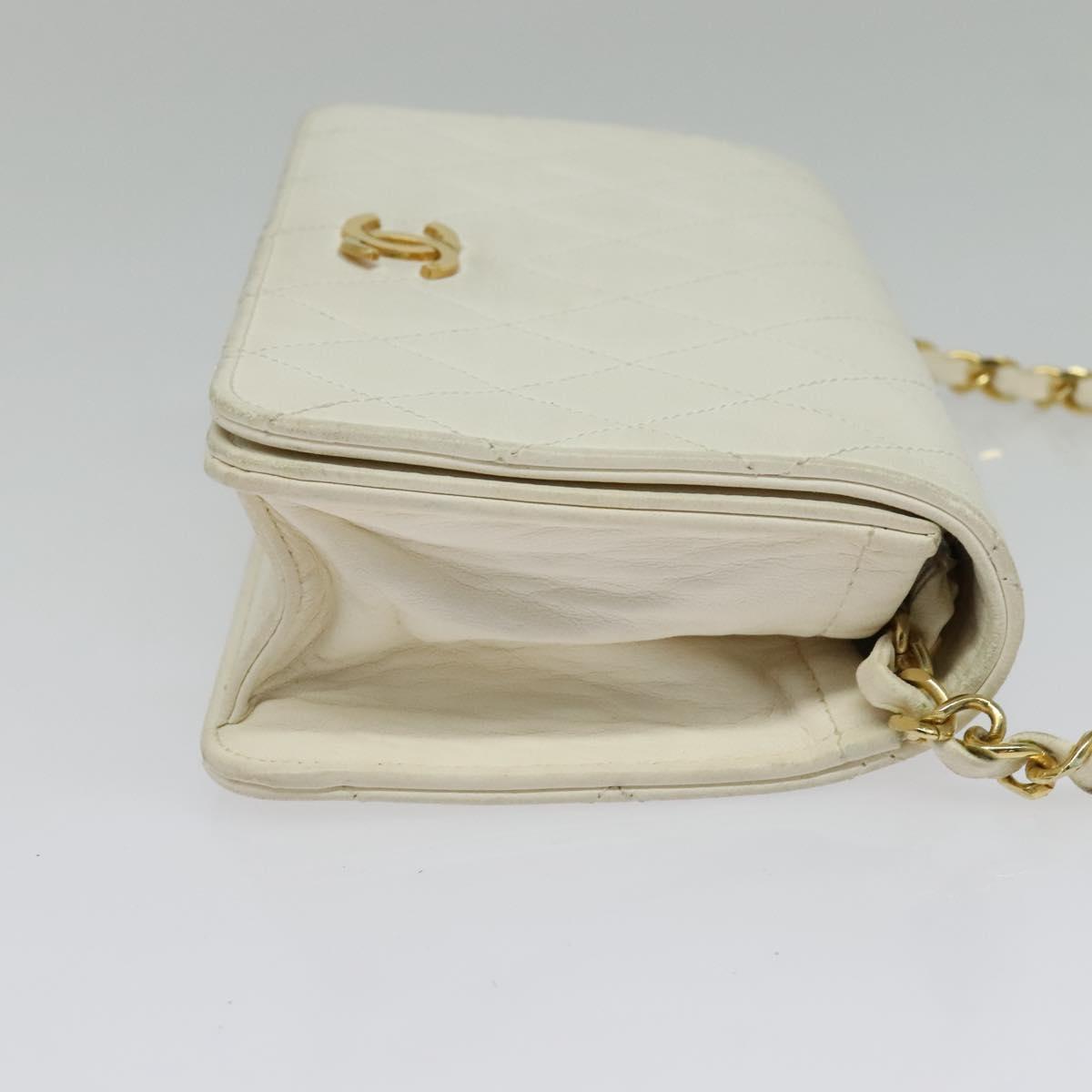 CHANEL Matelasse Chain Shoulder Bag Leather White Gold CC Auth bs29210