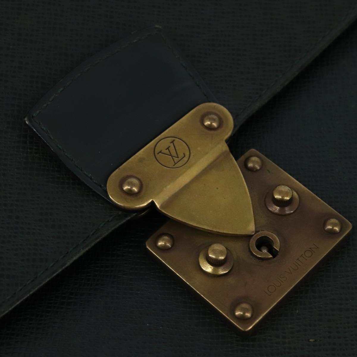 LOUIS VUITTON Taiga Serviette Moskova Business Bag Epicea M30034 LV Auth bs29223