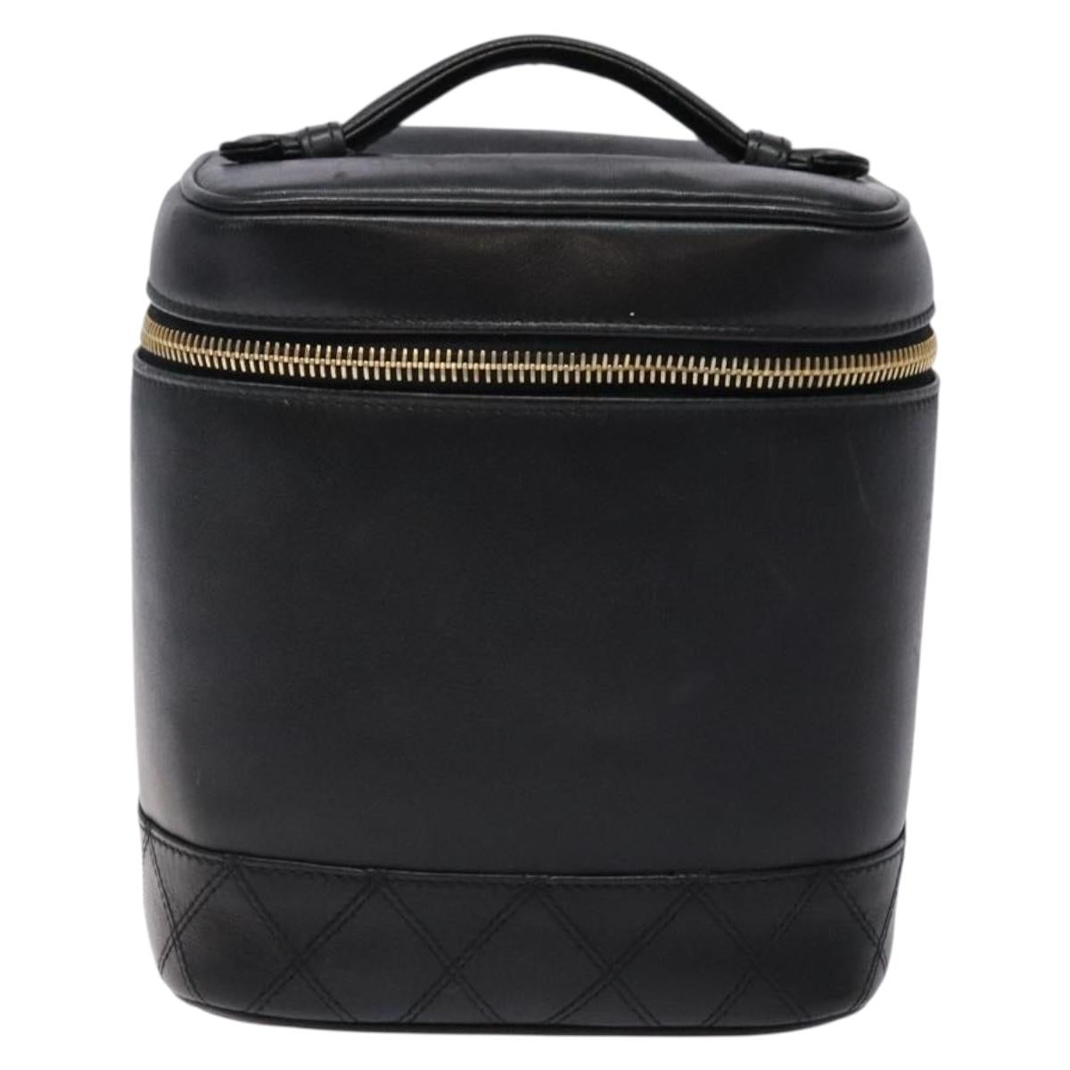 CHANEL Vanity Pouch Leather Black Gold CC Auth bs29276