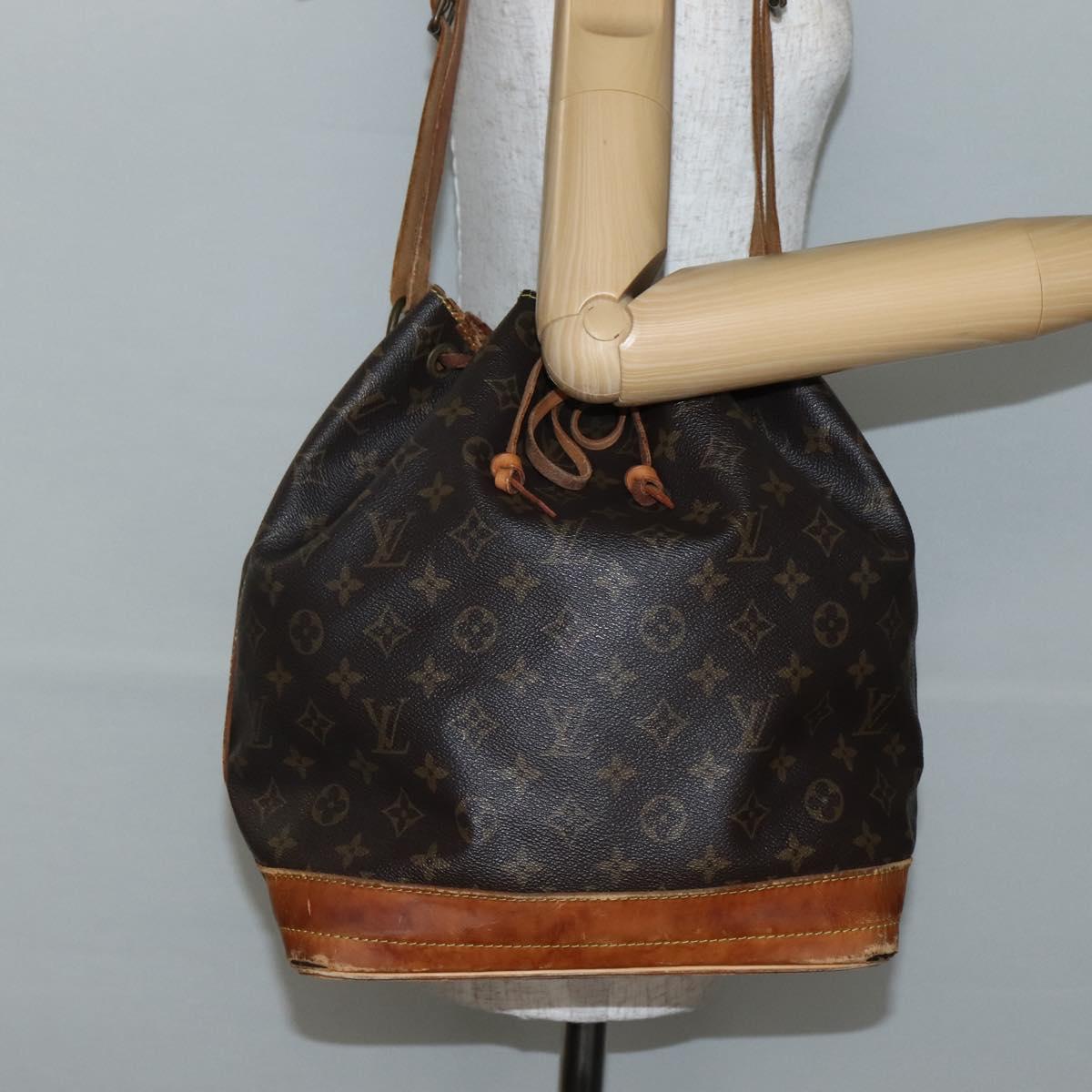 LOUIS VUITTON Monogram Noe Shoulder Bag M42224 LV Auth bs29422