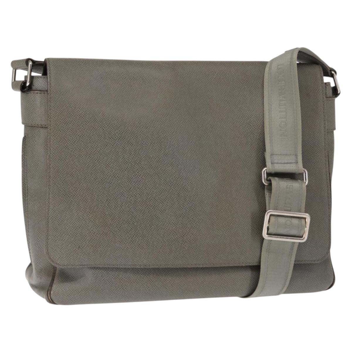 LOUIS VUITTON Taiga Leather Roman GM Shoulder Bag Gracie M32626 LV Auth bs29523