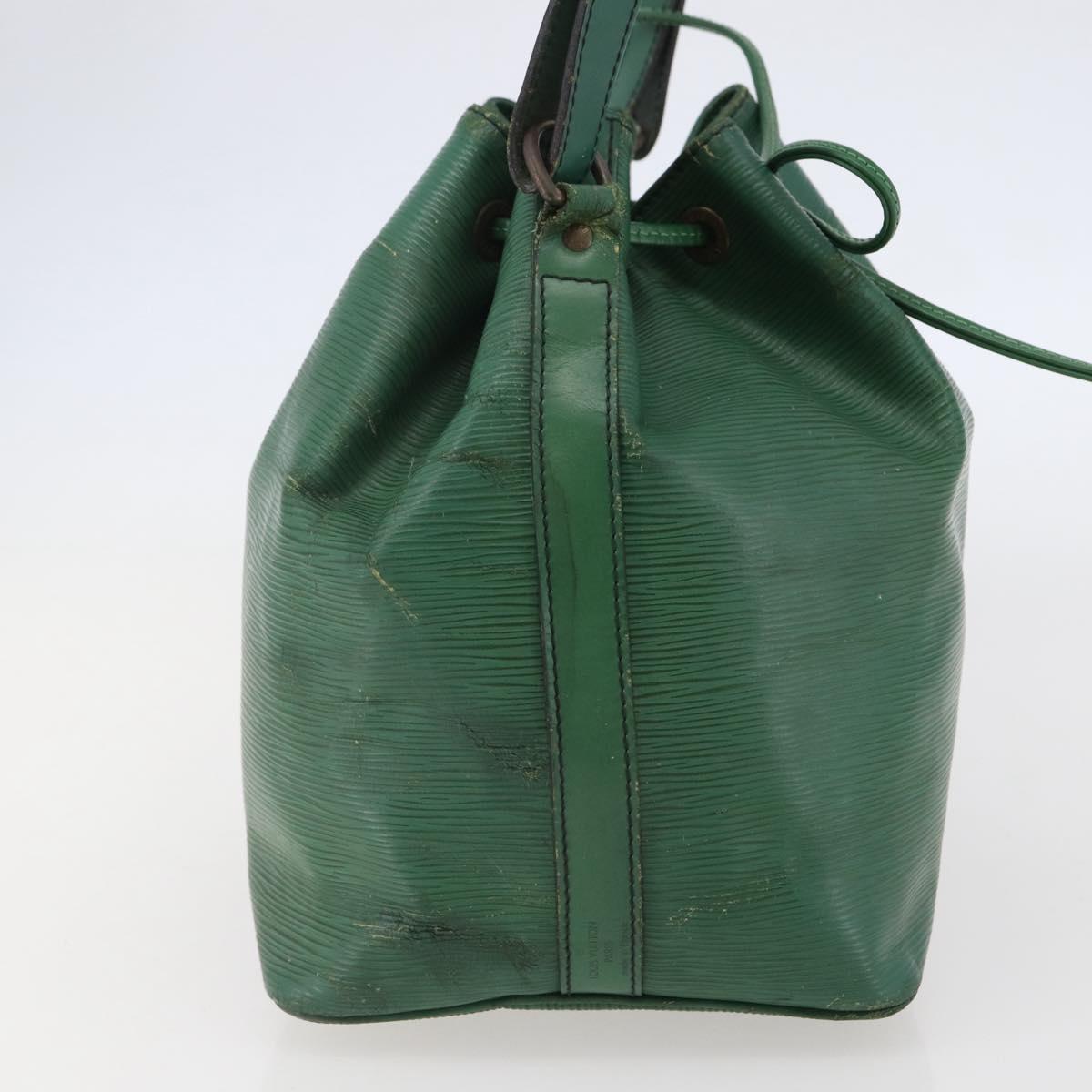LOUIS VUITTON Epi Petit Noe Shoulder Bag Green M44104 LV Auth bs29603