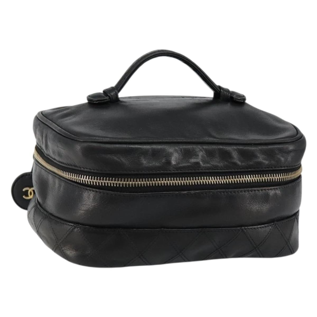 CHANEL Matelasse Vanity Pouch Lamb Skin Black Gold CC Auth bs29827