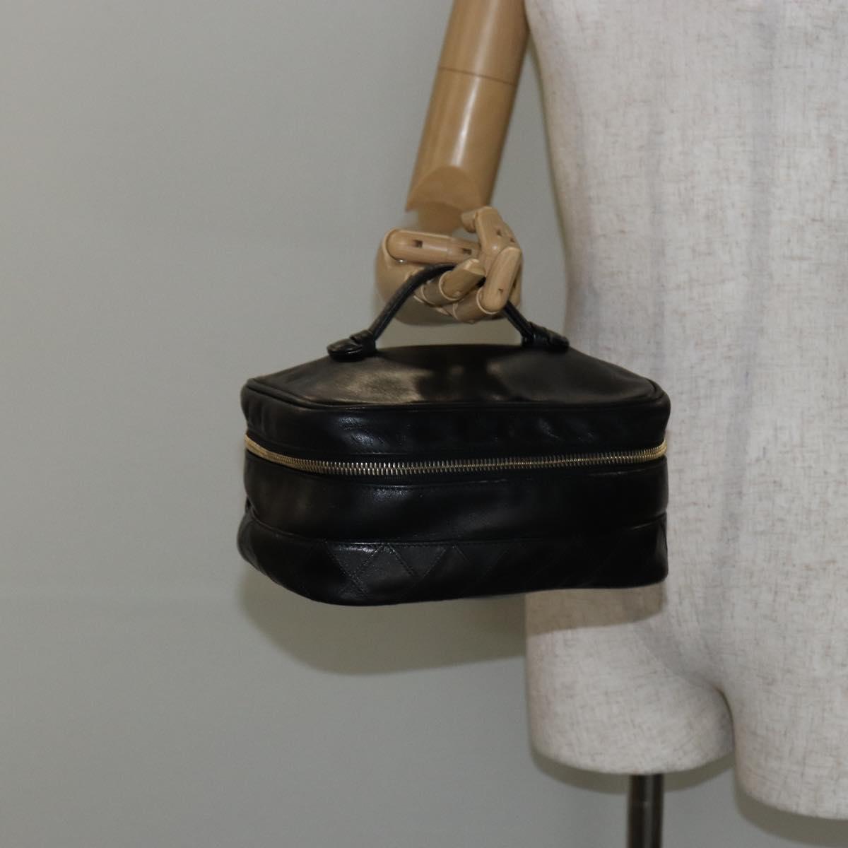 CHANEL Matelasse Vanity Pouch Lamb Skin Black Gold CC Auth bs29827