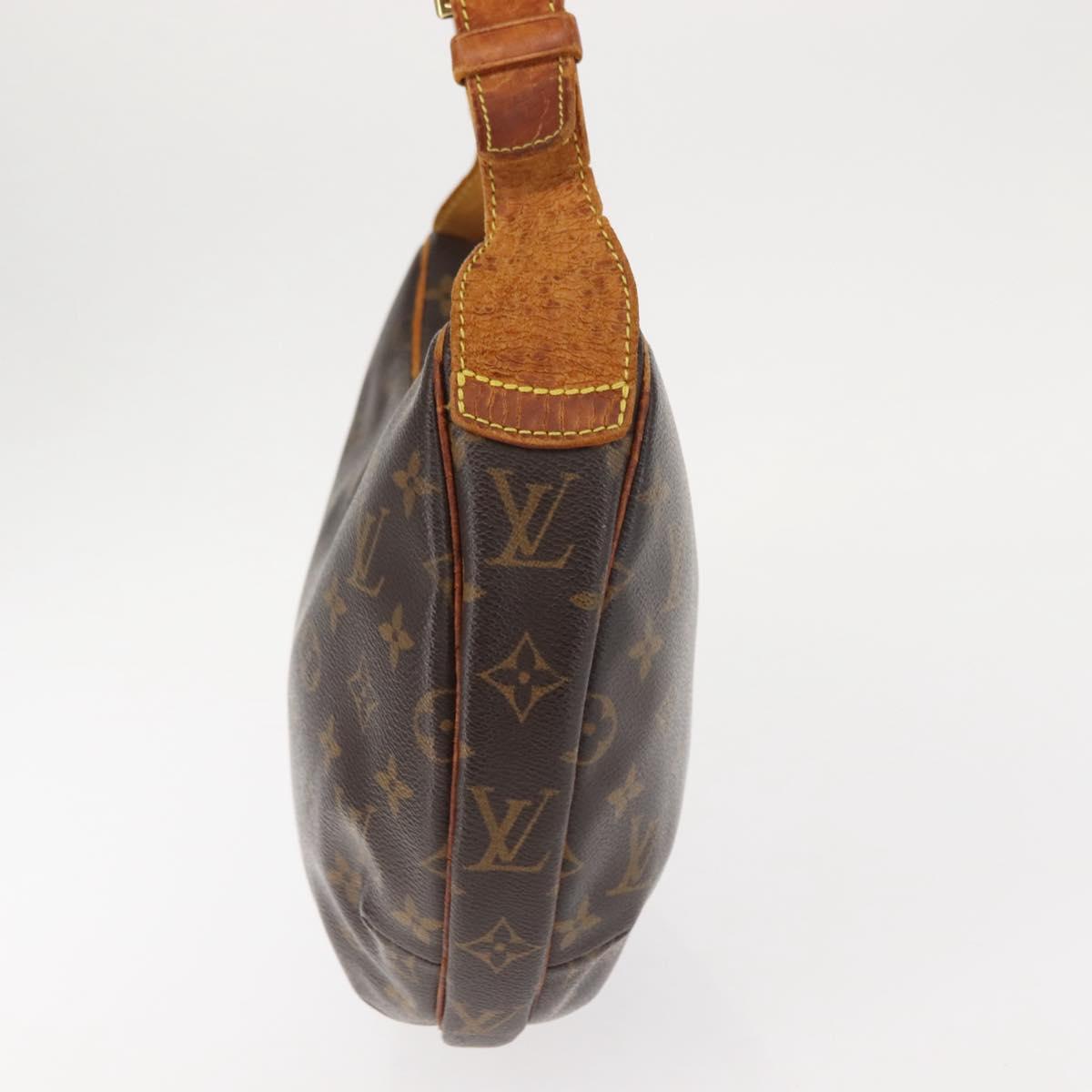 LOUIS VUITTON Monogram Croissant MM Shoulder Bag M51512 LV Auth bs30006