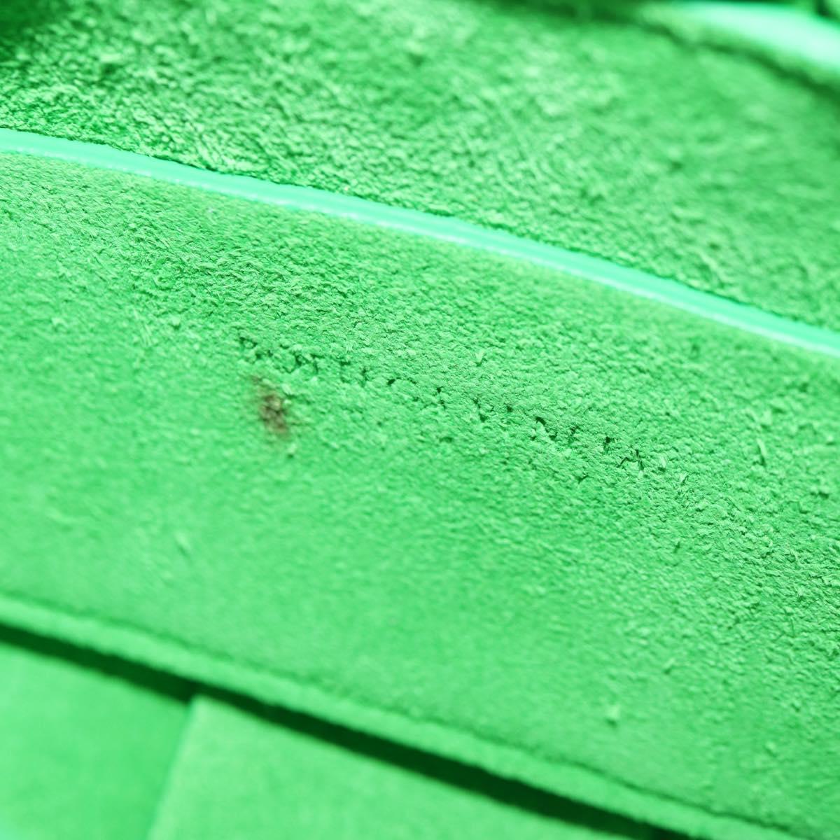 BOTTEGA VENETA MAXI INTRECCIATO Cassette Bag Leather White Green Auth bs30121A