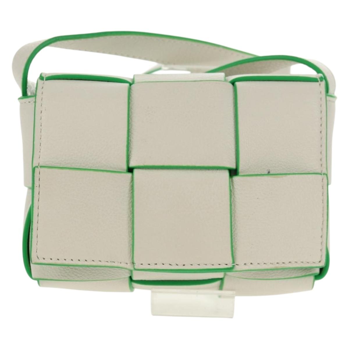 BOTTEGA VENETA MAXI INTRECCIATO Cassette Bag Leather White Green Auth bs30121M