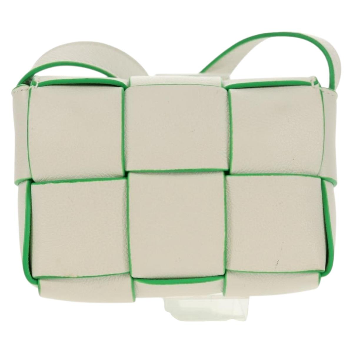BOTTEGA VENETA MAXI INTRECCIATO Cassette Bag Leather White Green Auth bs30121M