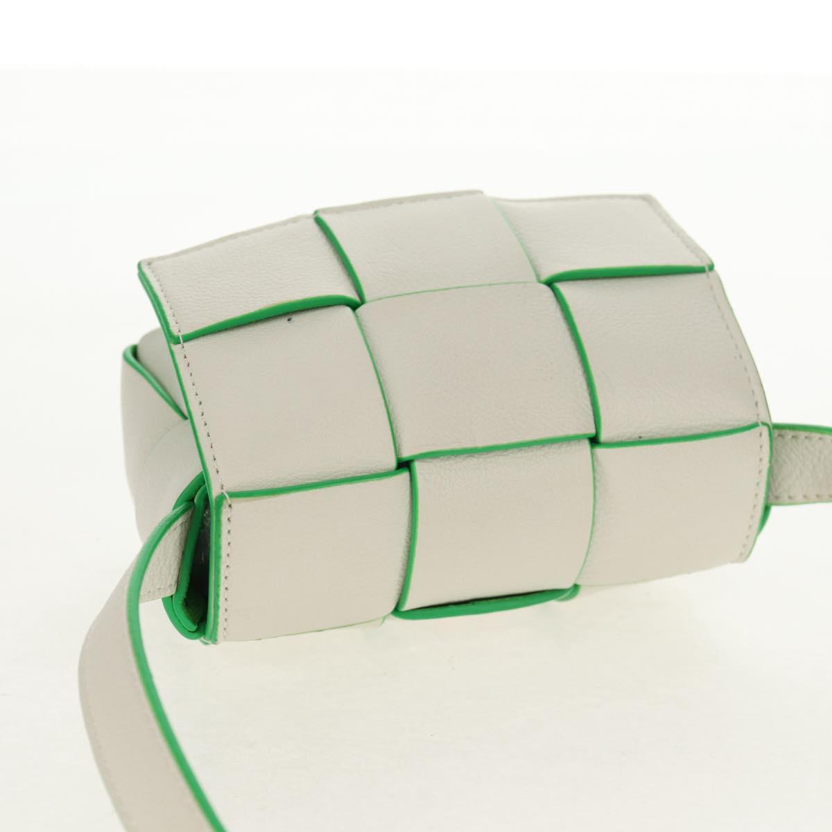 BOTTEGA VENETA MAXI INTRECCIATO Cassette Bag Leather White Green Auth bs30121A