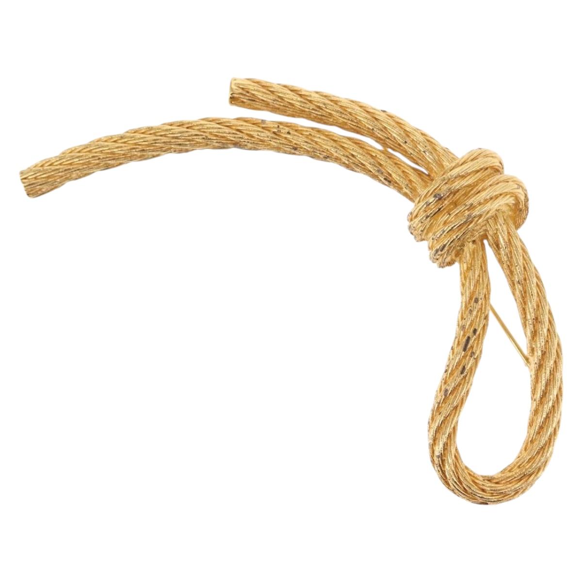 Christian Dior Brooch metal Gold Tone Auth bs30302