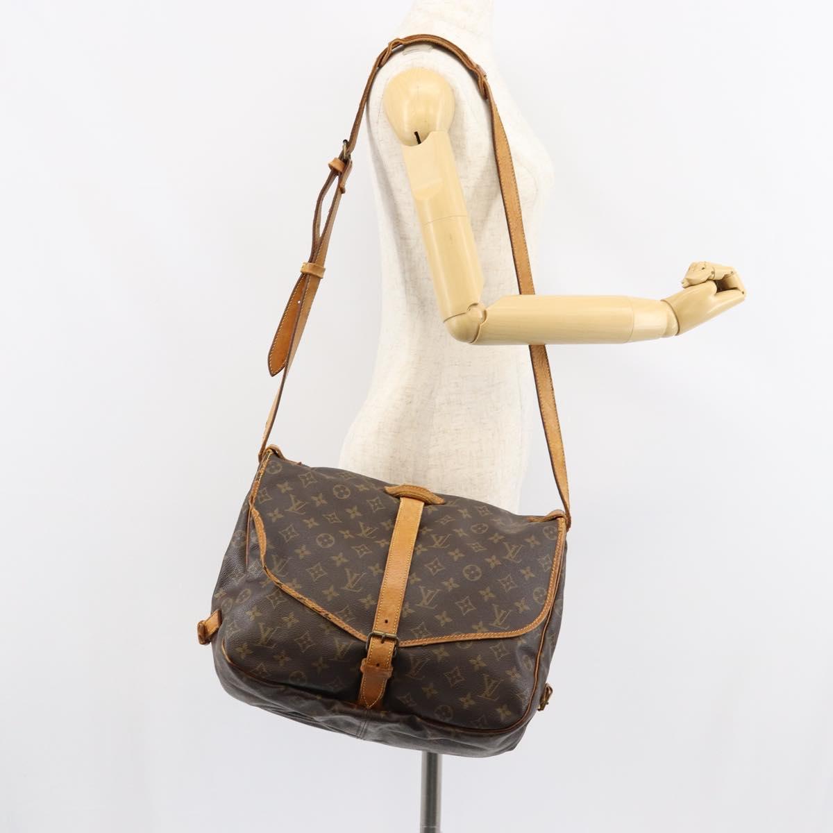 LOUIS VUITTON Monogram Saumur 35 Shoulder Bag M42254 LV Auth bs30448