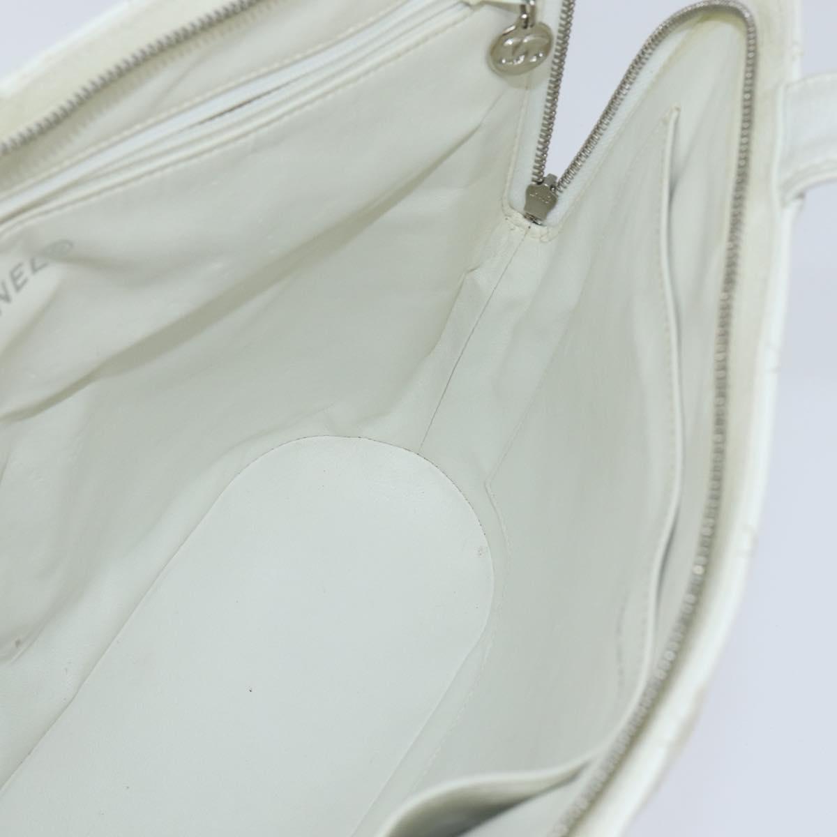 CHANEL Matelasse Tote Bag Caviar Skin White CC Auth bs30478