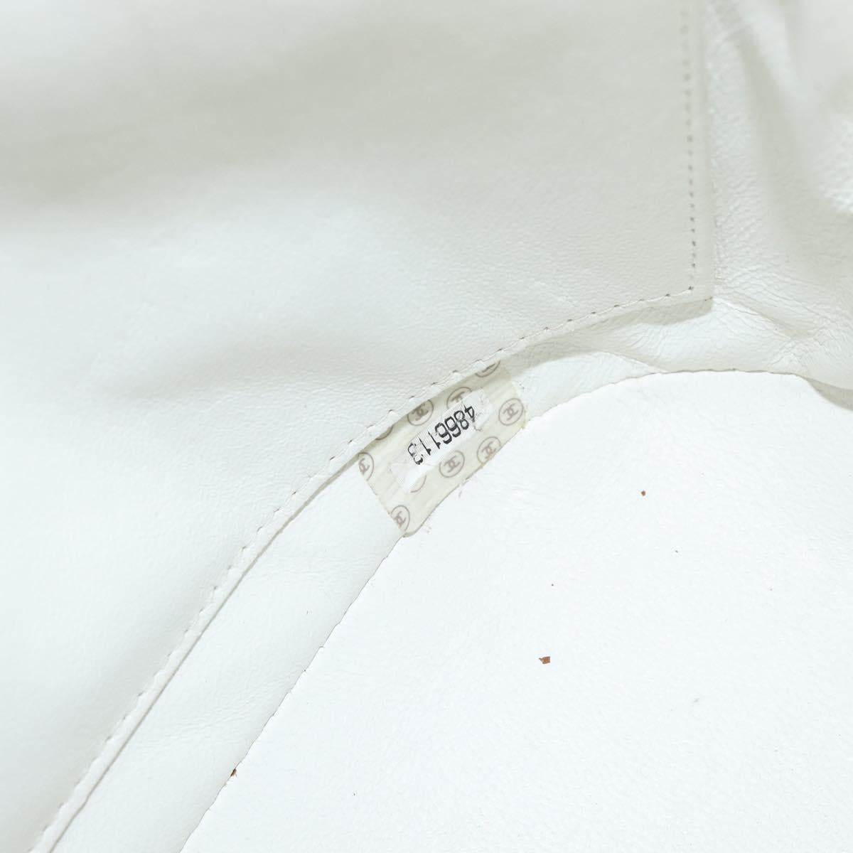 CHANEL Matelasse Tote Bag Caviar Skin White CC Auth bs30478